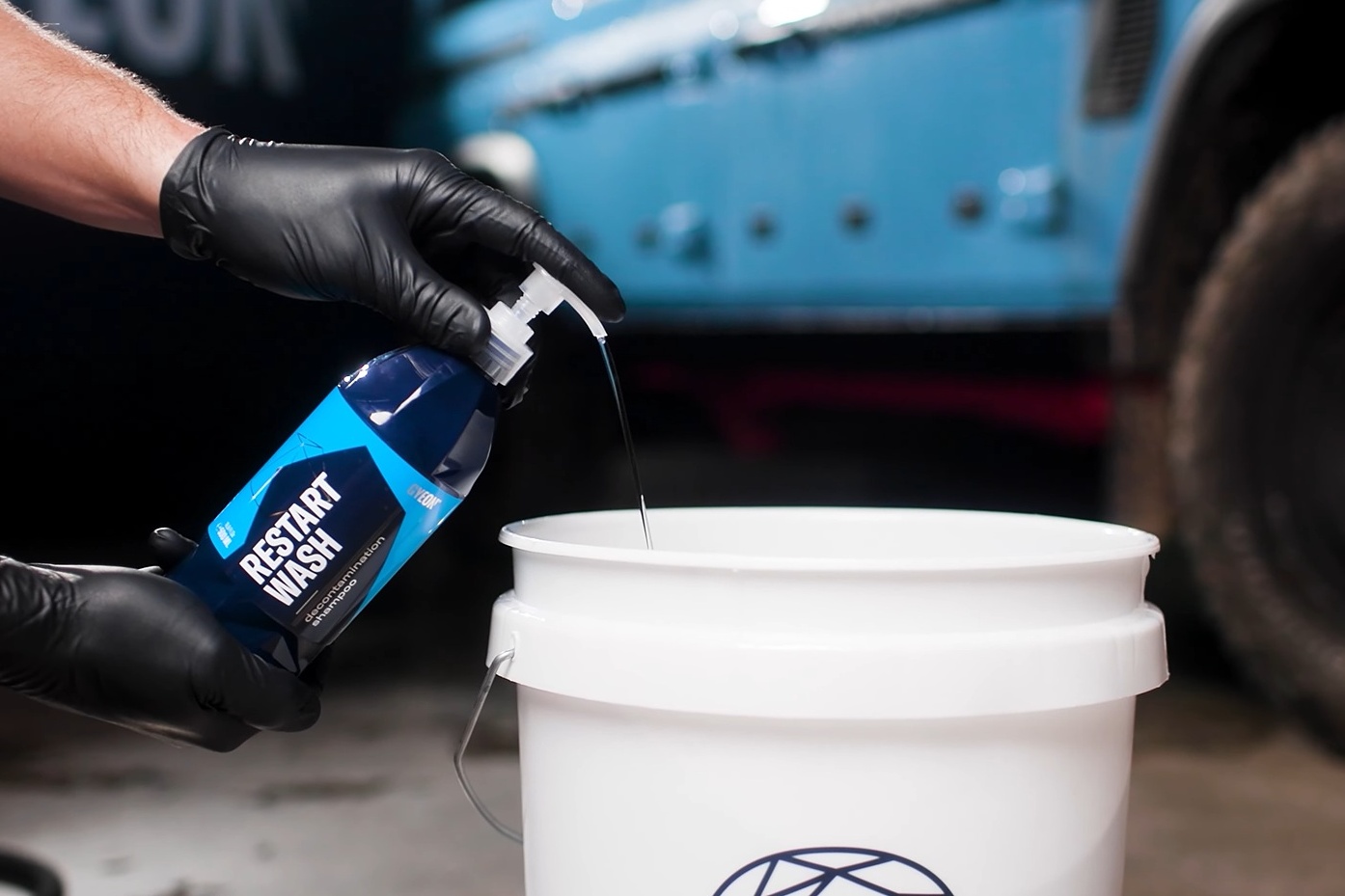 Dekontaminační autošampon Gyeon Q2M RestartWash